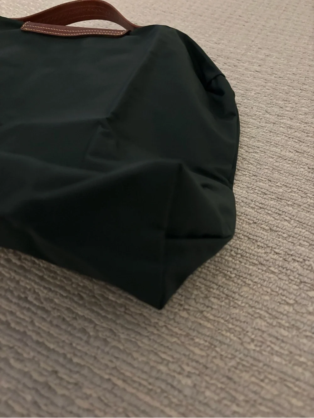 Longchamp Le Pliage Nylon Briefcase. Hunter Green with Brown Leather Handle